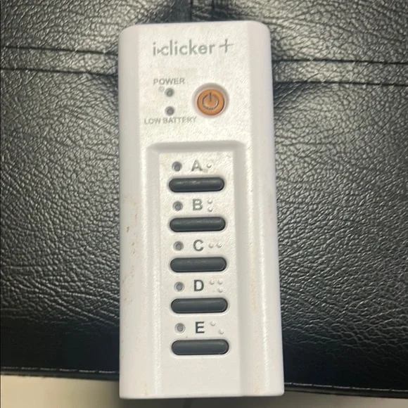 iClicker Plus Remote Control - Picture 1 of 3